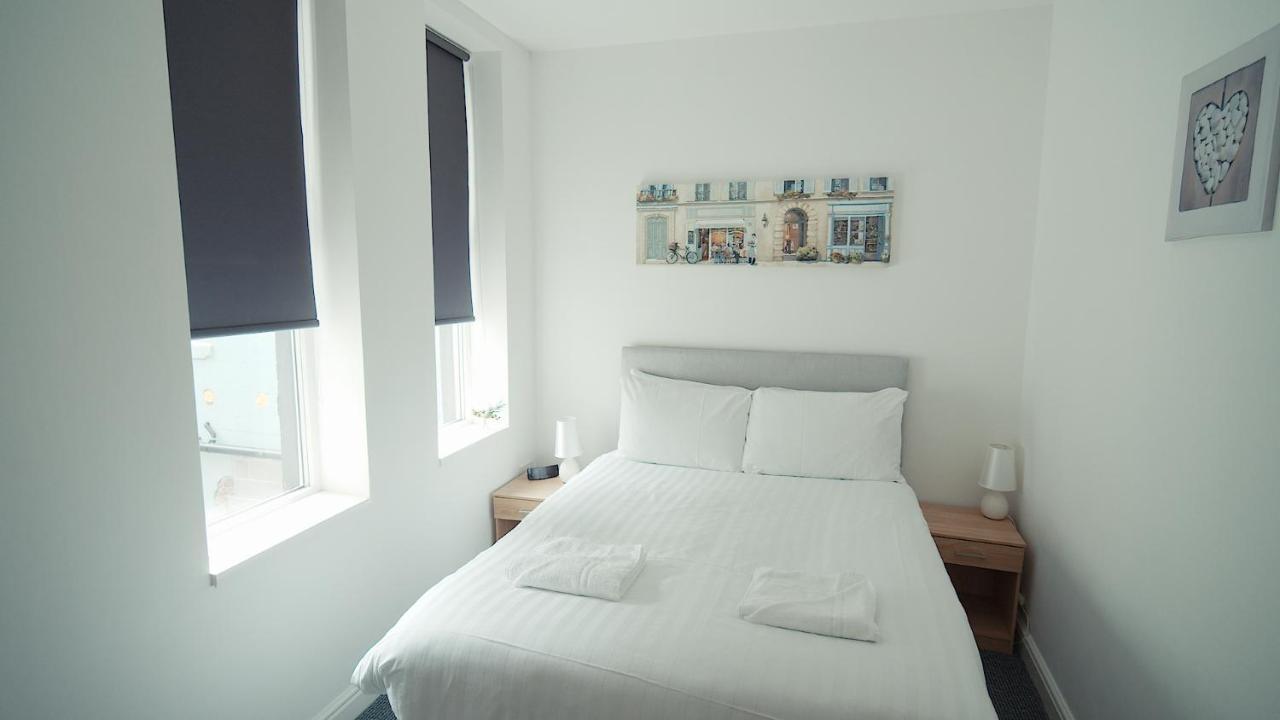 Banks Street Apartment