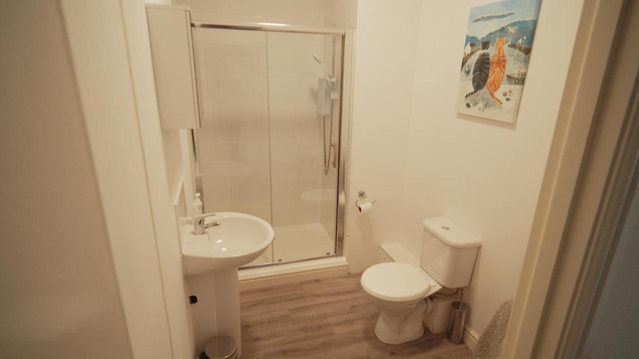 Banks Street Apartment *